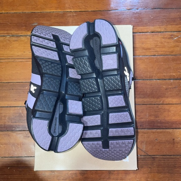 COPY - Black and purple Women’s Cloudrunner running shoe - Picture 3 of 4